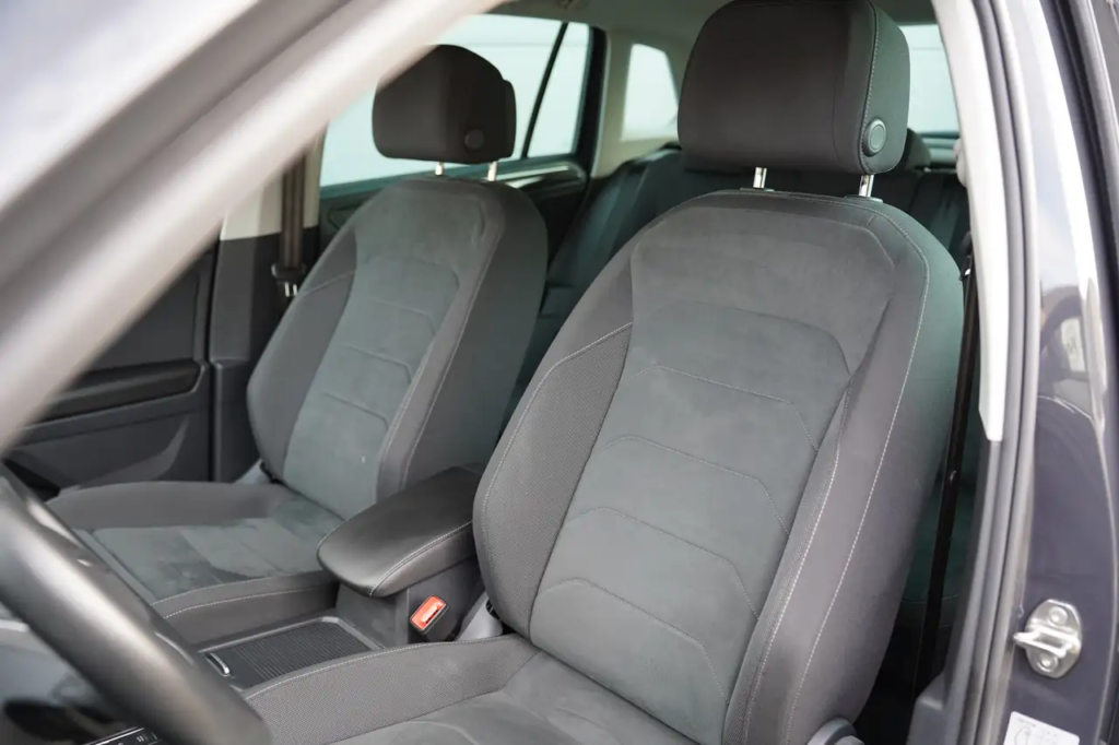 Volkswagen  Tiguan 1.4 eHybrid PHEV DSG (180 kW)CAMERA/ALCANTARA/TREK
