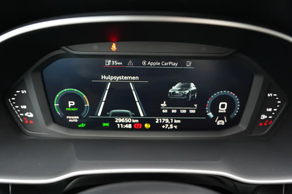 Audi  Q3 Audi Q3 e-tron Sport 45 TFSi e S-Tronic PHEV