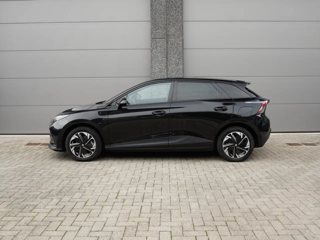 MG  MG4 GERESERVEERD / RESERVE