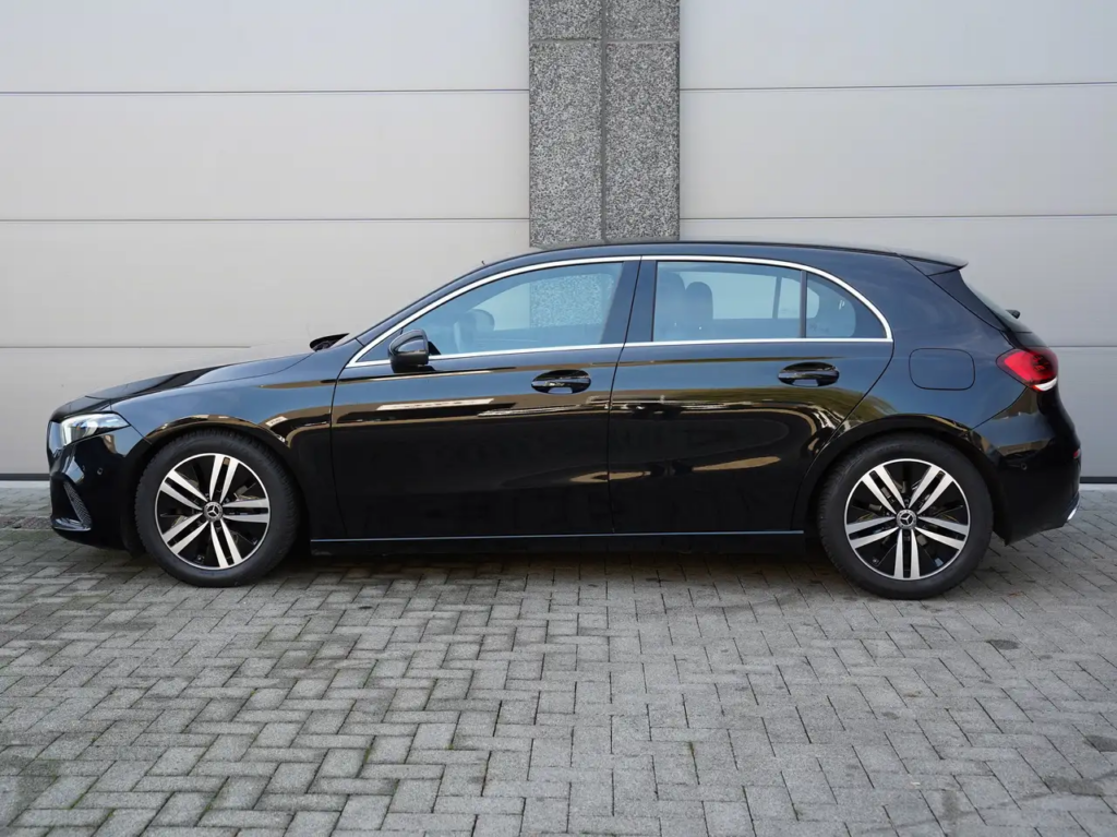 Mercedes-Benz  A 180 *1 EIG / CAM / SFEERVERLICHTING / LEDER / CRUISE*