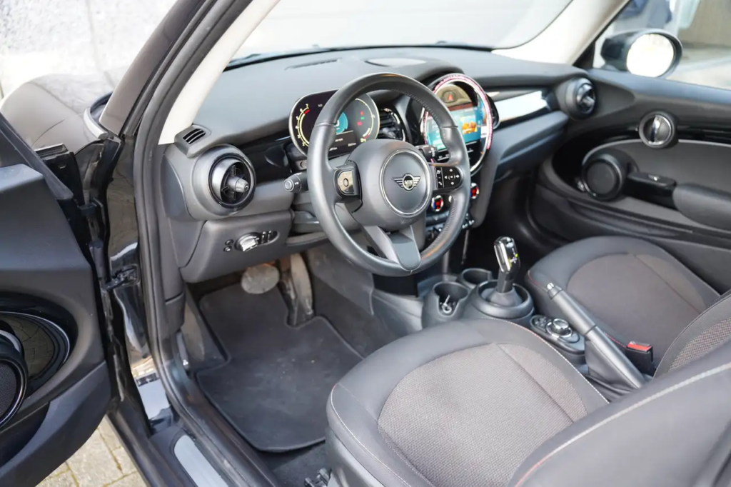 MINI  Cooper 1.5 OPF DCT