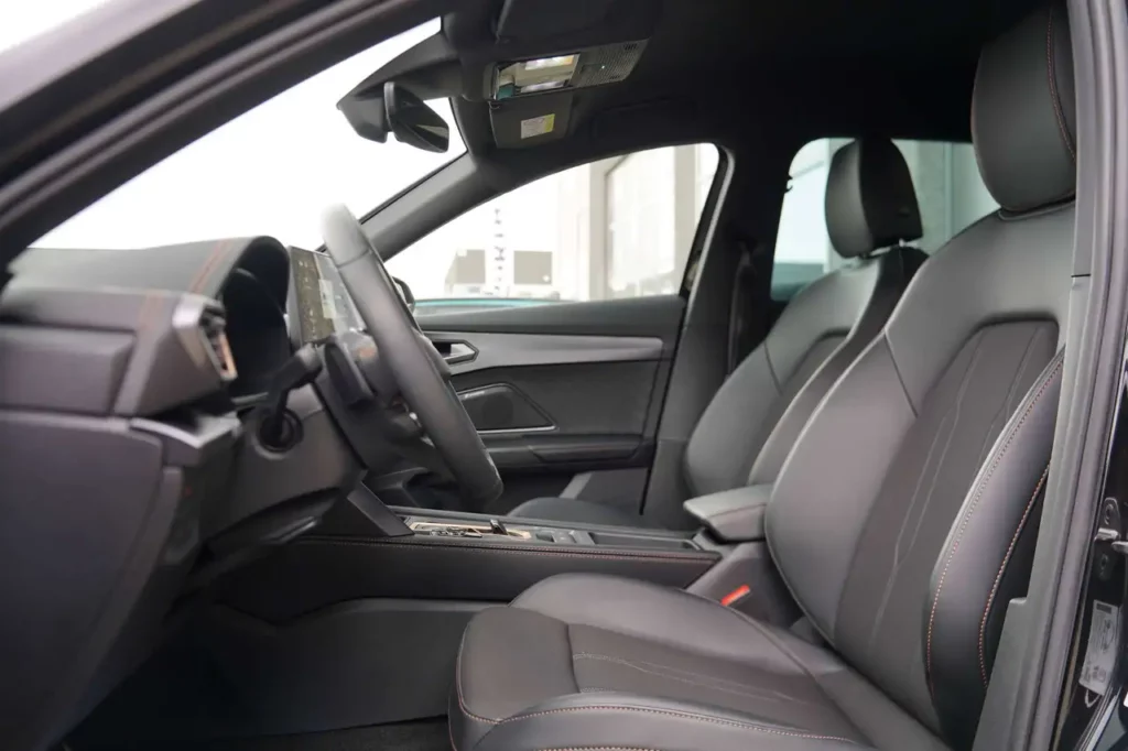CUPRA Formentor 1.5 eTSI DSG * SENNHEISER / 360° / KEYLESS / EL. KOFFER / VERWARMDE ZETELS / DRAADLOOS OPLADEN / 18" RESERVEWIEL *