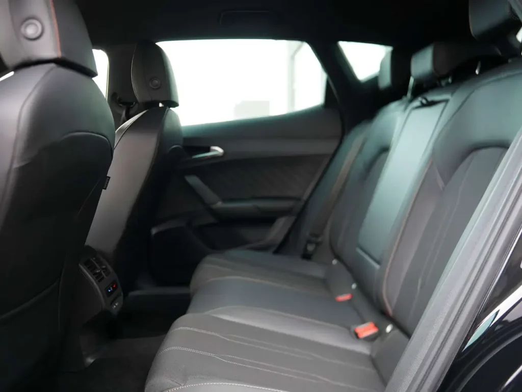 CUPRA Formentor 1.5 eTSI DSG * SENNHEISER / 360° / KEYLESS / EL. KOFFER / VERWARMDE ZETELS / DRAADLOOS OPLADEN / 18" RESERVEWIEL *