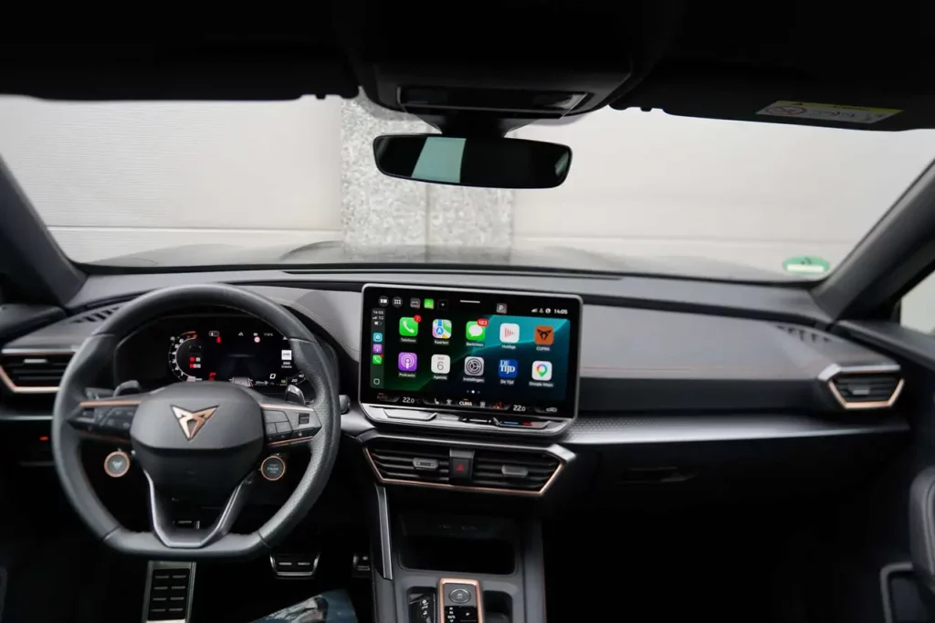CUPRA Formentor 1.5 eTSI DSG * SENNHEISER / 360° / KEYLESS / EL. KOFFER / VERWARMDE ZETELS / DRAADLOOS OPLADEN / 18" RESERVEWIEL *