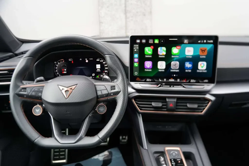 CUPRA Formentor 1.5 eTSI DSG * SENNHEISER / 360° / KEYLESS / EL. KOFFER / VERWARMDE ZETELS / DRAADLOOS OPLADEN / 18" RESERVEWIEL *