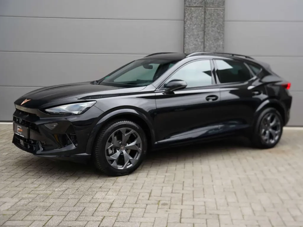 CUPRA Formentor 1.5 eTSI DSG * SENNHEISER / 360° / KEYLESS / EL. KOFFER / VERWARMDE ZETELS / DRAADLOOS OPLADEN / 18" RESERVEWIEL *