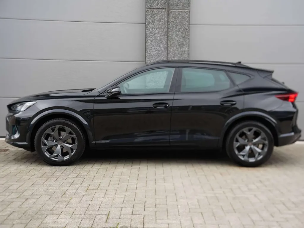 CUPRA Formentor 1.5 eTSI DSG * SENNHEISER / 360° / KEYLESS / EL. KOFFER / VERWARMDE ZETELS / DRAADLOOS OPLADEN / 18" RESERVEWIEL *