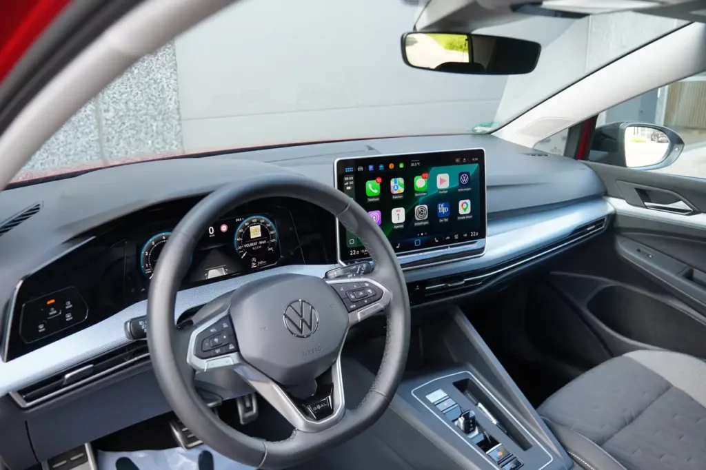 Volkswagen Golf 1.5 eTSI Goal DSG VERLENGDE FABRIEKSGARANTIE 10/2029 *MODEL 2025/HALFLEDER/SFEERVERLICHTING/ACC/DODEHOEK/ZETELVERWARMING*