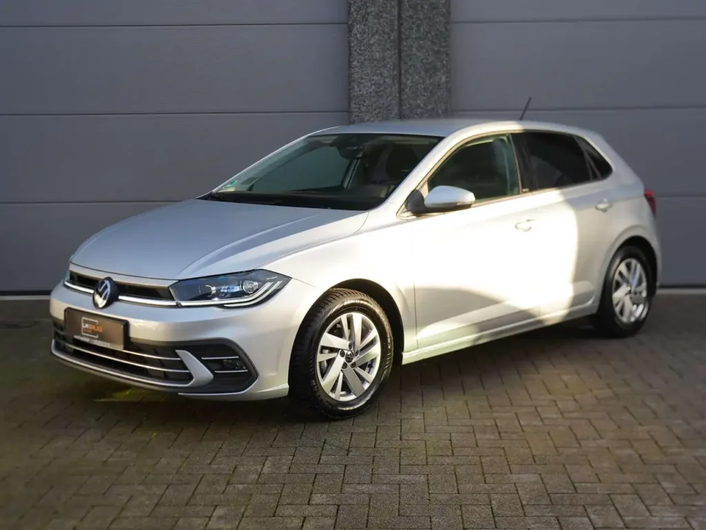 Volkswagen Polo 1.0 TSI DSG Style * IQ LIGHT / ADAPTIEVE CRUISE CONTROL / ZETELVERWARMING / SPORTZETELS / DRAADLOZE APPLE CARPLAY *