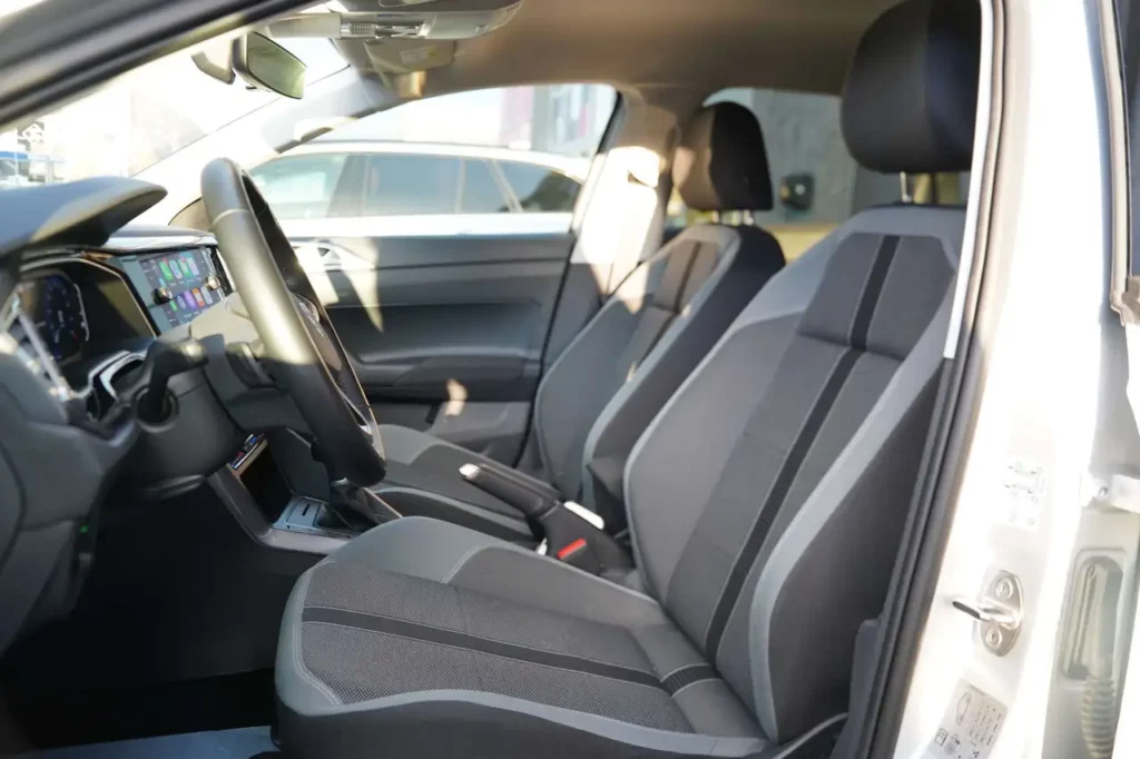 Volkswagen Polo 1.0 TSI DSG Style * IQ LIGHT / ADAPTIEVE CRUISE CONTROL / ZETELVERWARMING / SPORTZETELS / DRAADLOZE APPLE CARPLAY *