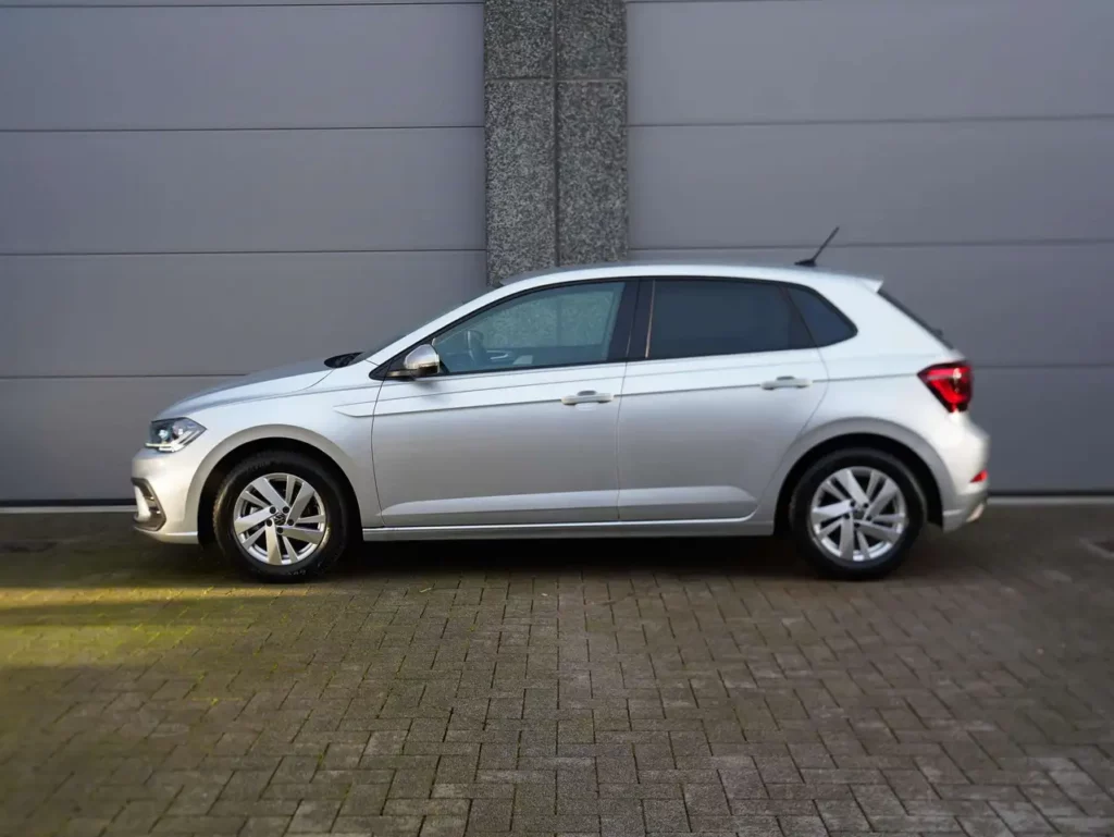 Volkswagen Polo 1.0 TSI DSG Style * IQ LIGHT / ADAPTIEVE CRUISE CONTROL / ZETELVERWARMING / SPORTZETELS / DRAADLOZE APPLE CARPLAY *