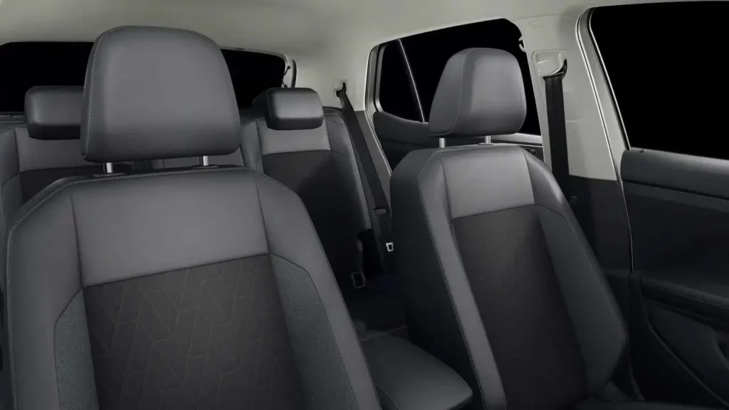 Volkswagen T-Cross FABRIEKSGARANTIE 03/2030 *ZETELVERWARMING / CAMERA / ADAPTIEVE CRUISE CONTROL / DRAADLOOS LADEN / CARPLAY / HALFLEDER *