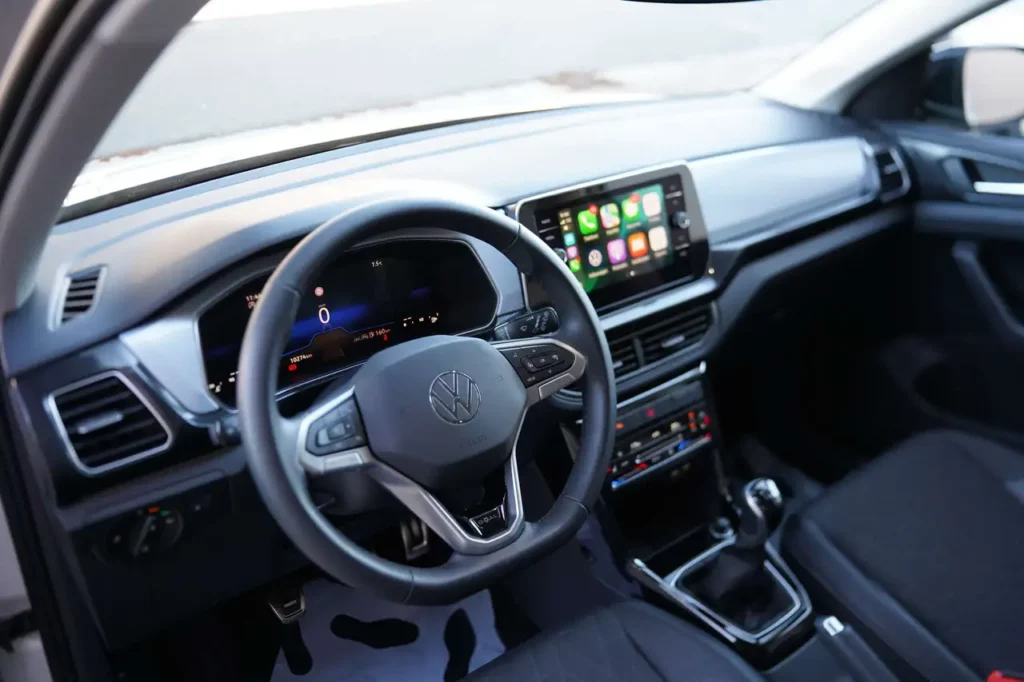 Volkswagen T-Cross FABRIEKSGARANTIE 03/2030 *ZETELVERWARMING / CAMERA / ADAPTIEVE CRUISE CONTROL / DRAADLOOS LADEN / CARPLAY / HALFLEDER *